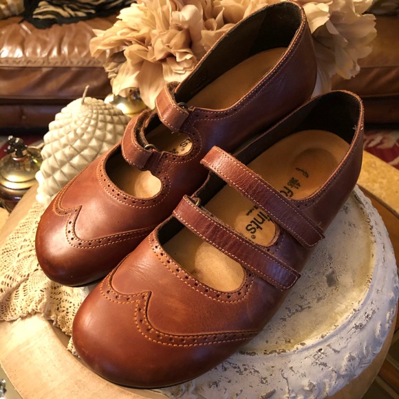 Birkenstock Shoes - Birkenstock Mary Janes❤️